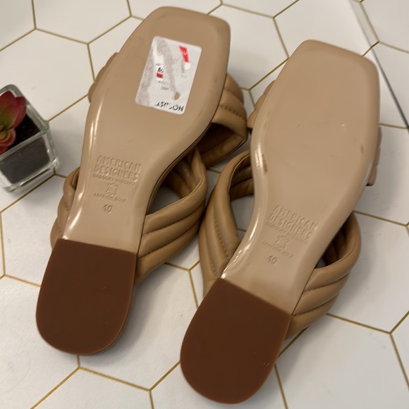 NEW American Designer Badgley Mischka junction slides Parchment Nude women SZ 10 - Picture 9 of 9